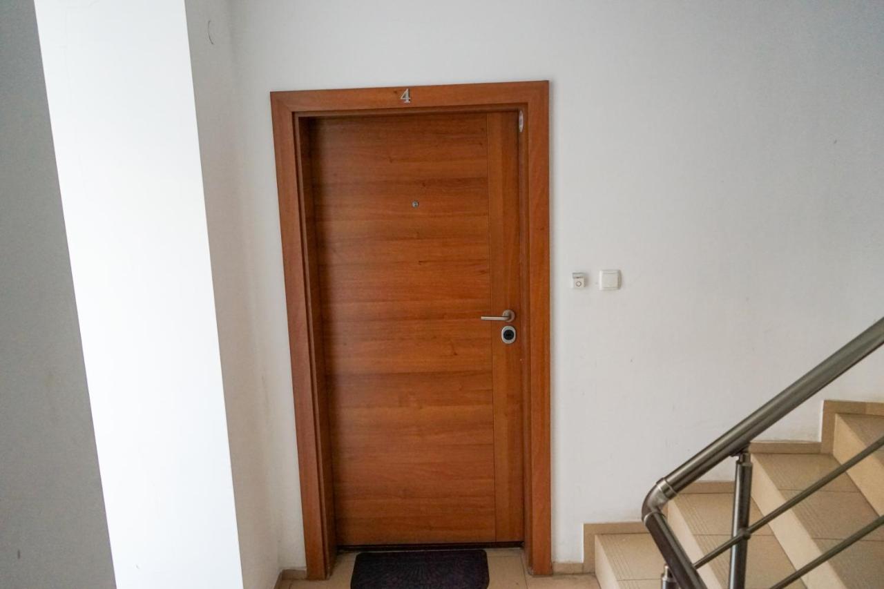 Comfortable 2Br Urban Getaway In City Center Пловдив Экстерьер фото