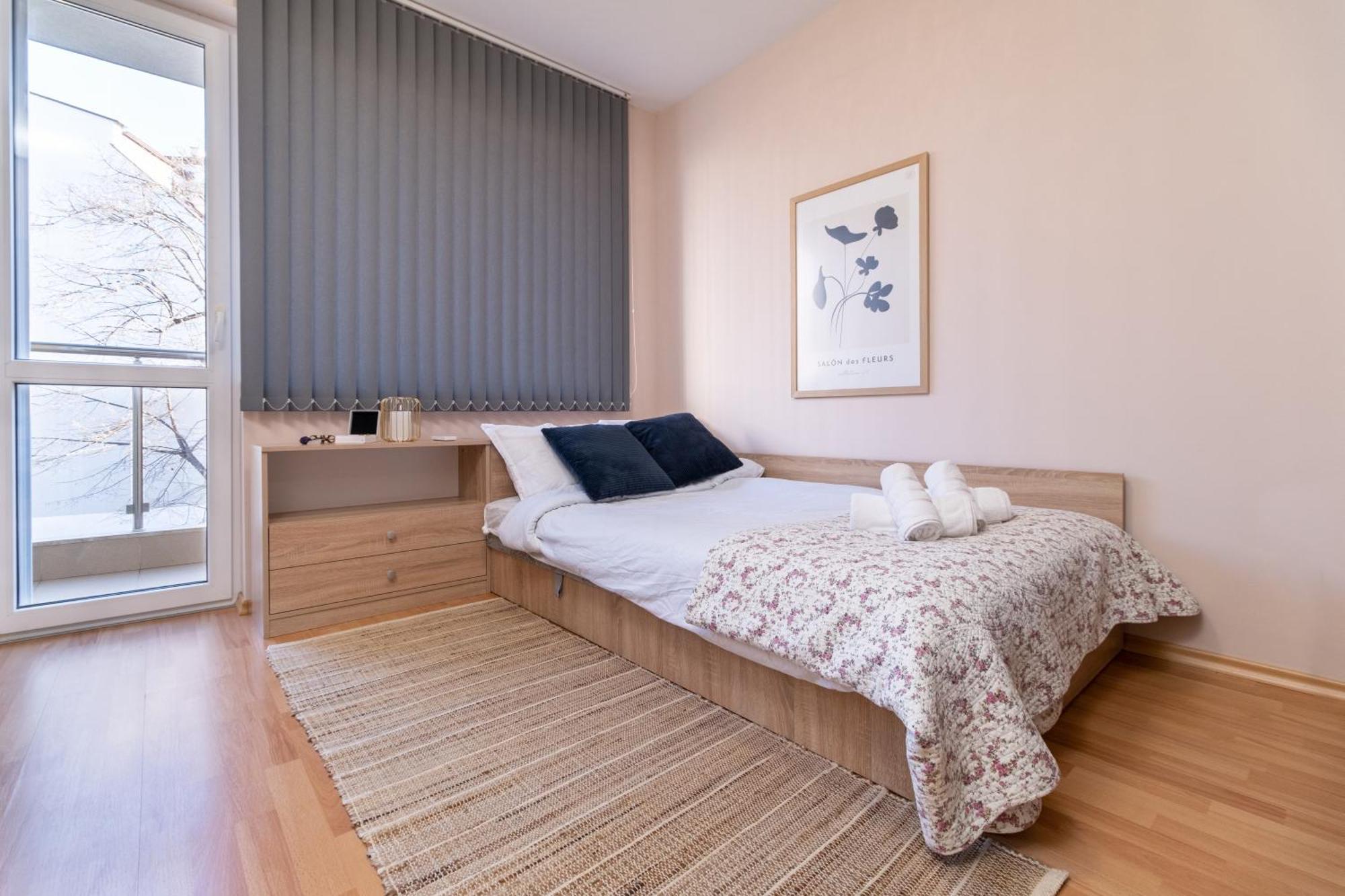 Comfortable 2Br Urban Getaway In City Center Пловдив Экстерьер фото