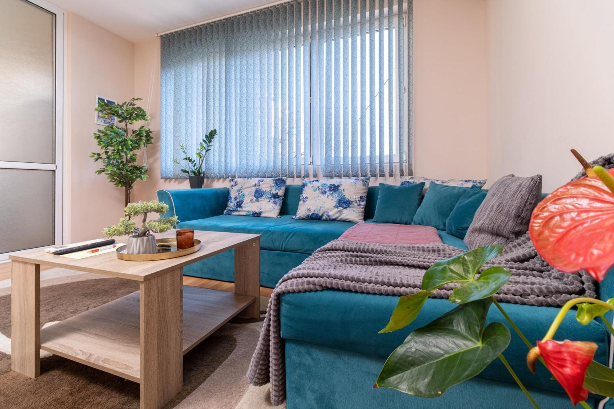 Comfortable 2Br Urban Getaway In City Center Пловдив Экстерьер фото