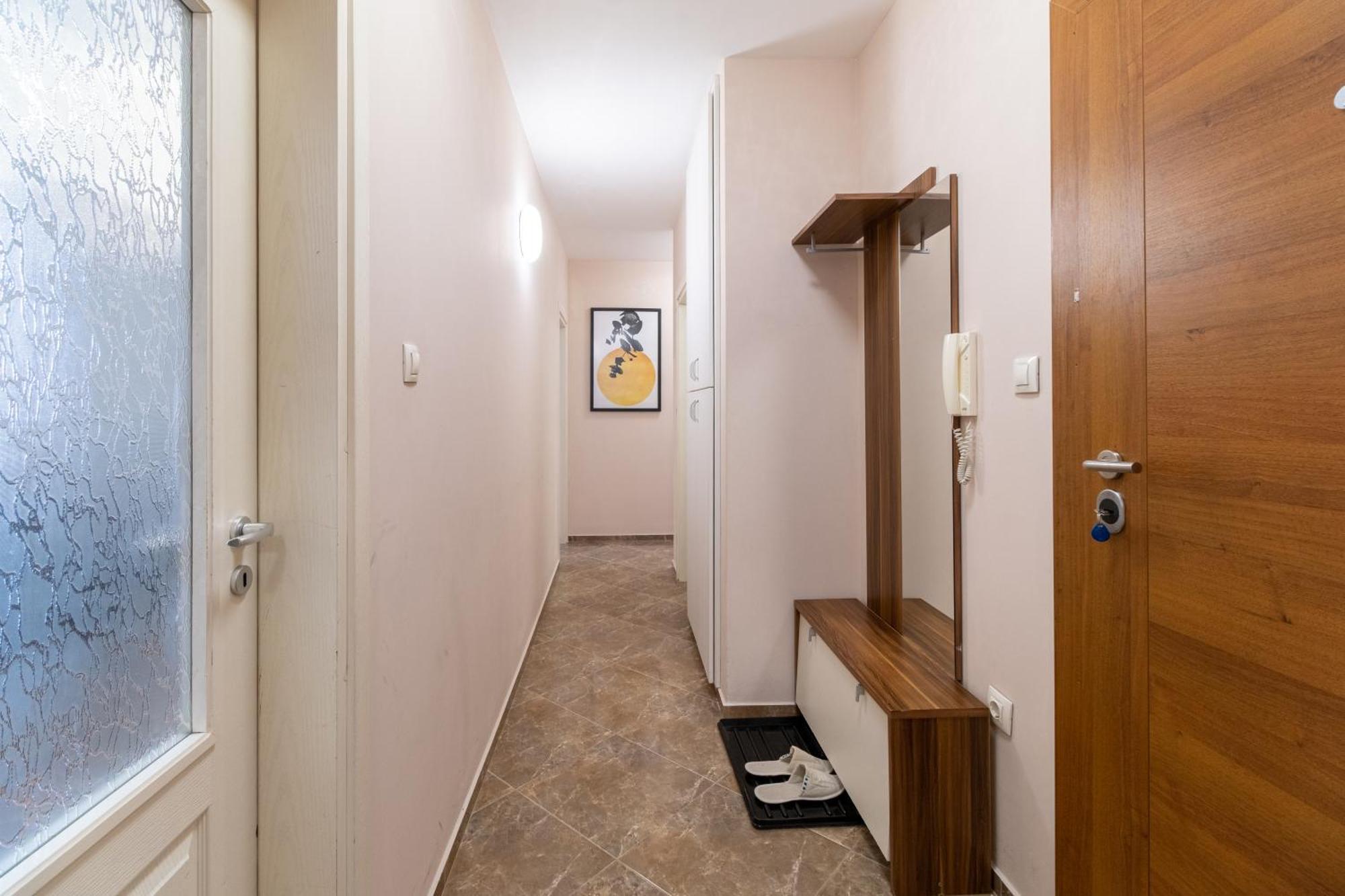 Comfortable 2Br Urban Getaway In City Center Пловдив Экстерьер фото