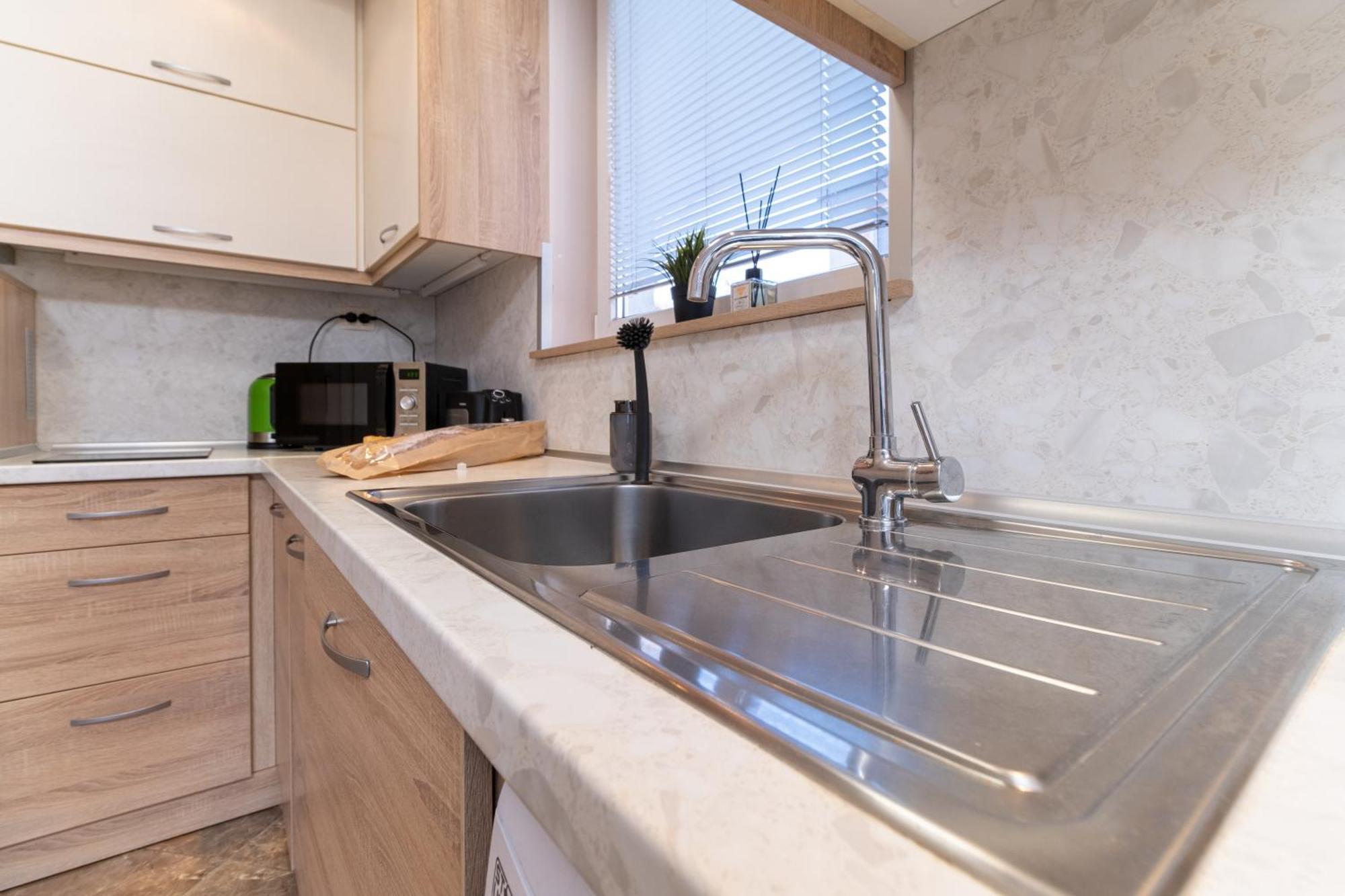 Comfortable 2Br Urban Getaway In City Center Пловдив Экстерьер фото