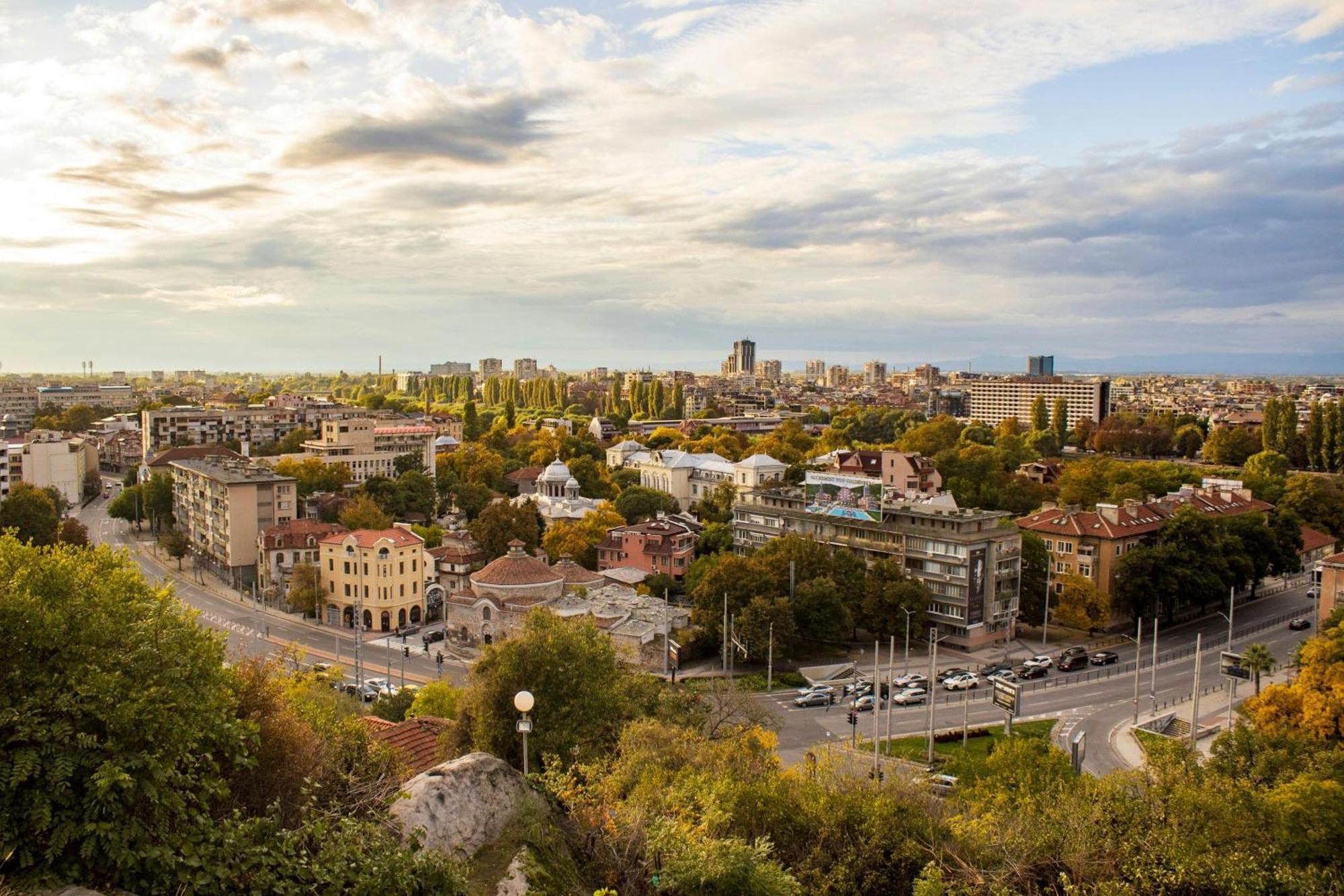 Comfortable 2Br Urban Getaway In City Center Пловдив Экстерьер фото